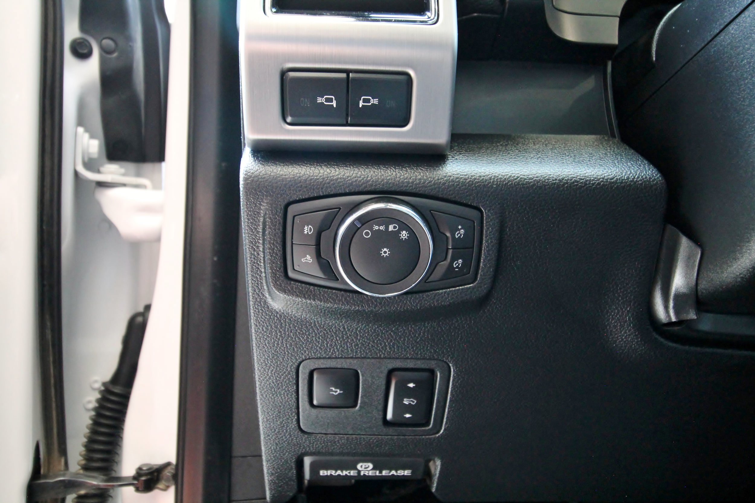 Used 2019 Ford F350 Platinum w/ Platinum Ultimate Package AWD/4WD image 27