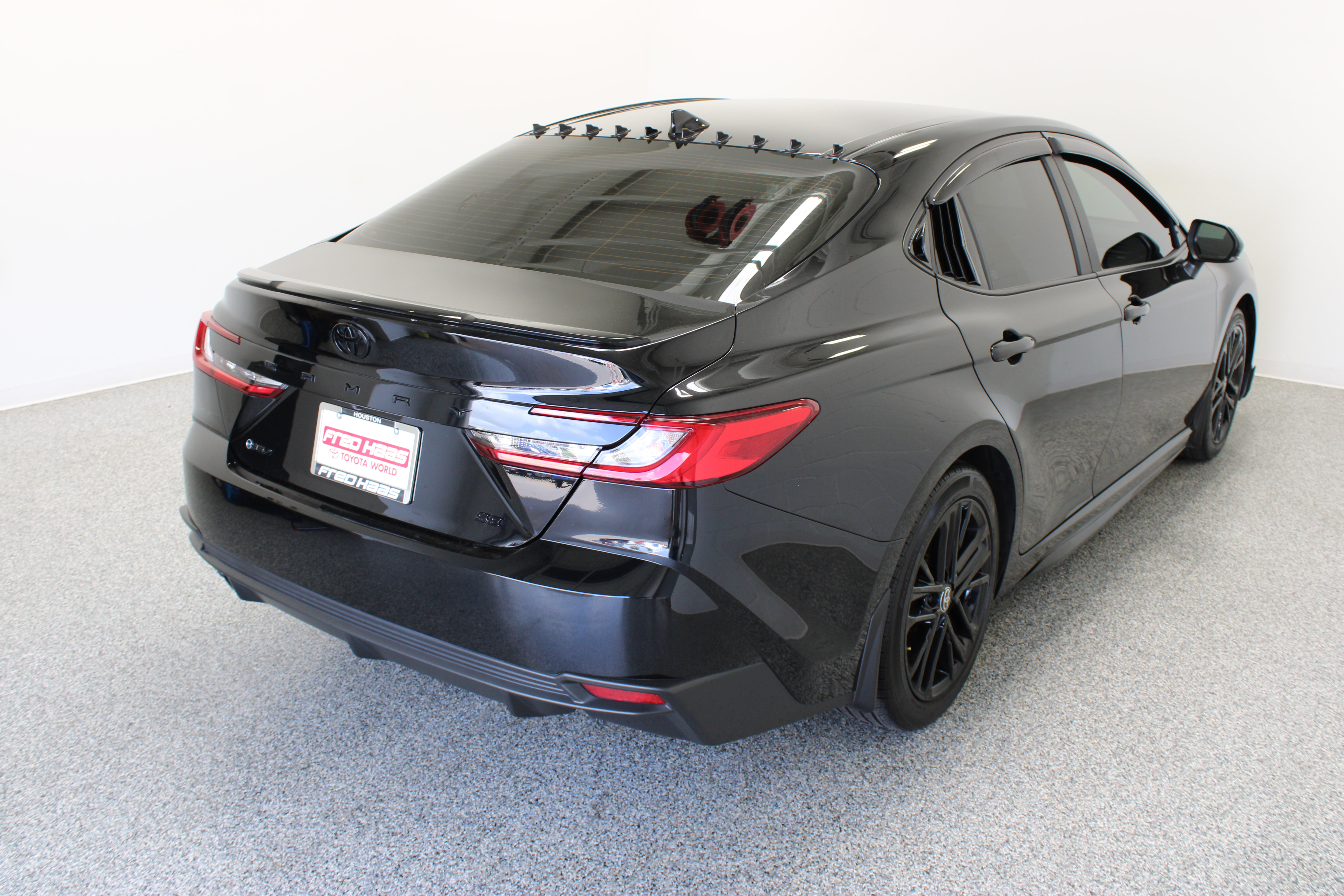 Used 2026 Toyota Camry SE w/ Convenience Package FWD image 7