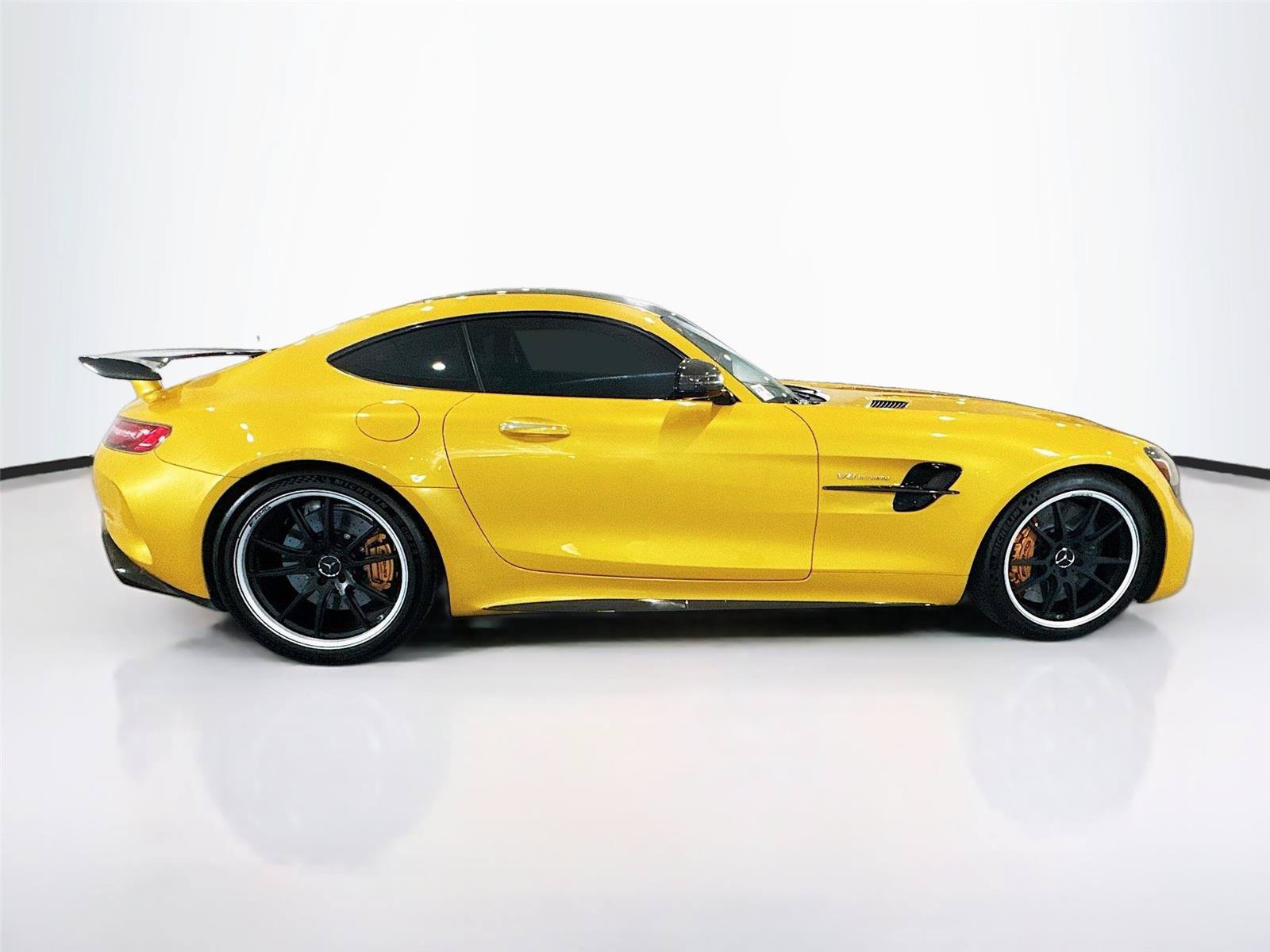 Used 2019 Mercedes-Benz AMG GT R image 27