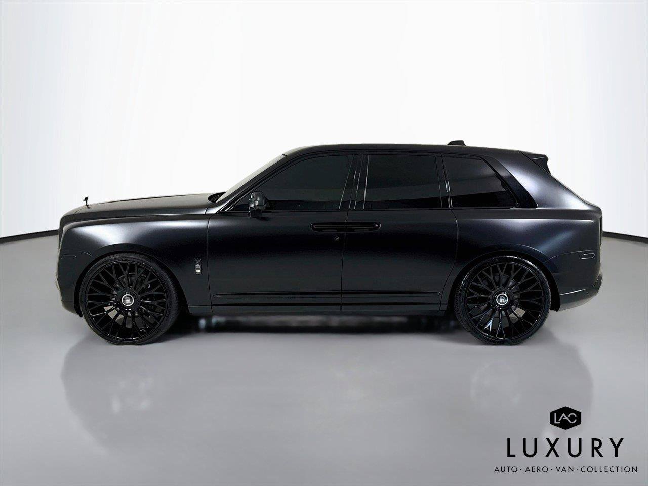 Used 2023 Rolls-Royce Cullinan Black Badge w/ Driver's Package AWD/4WD image 9
