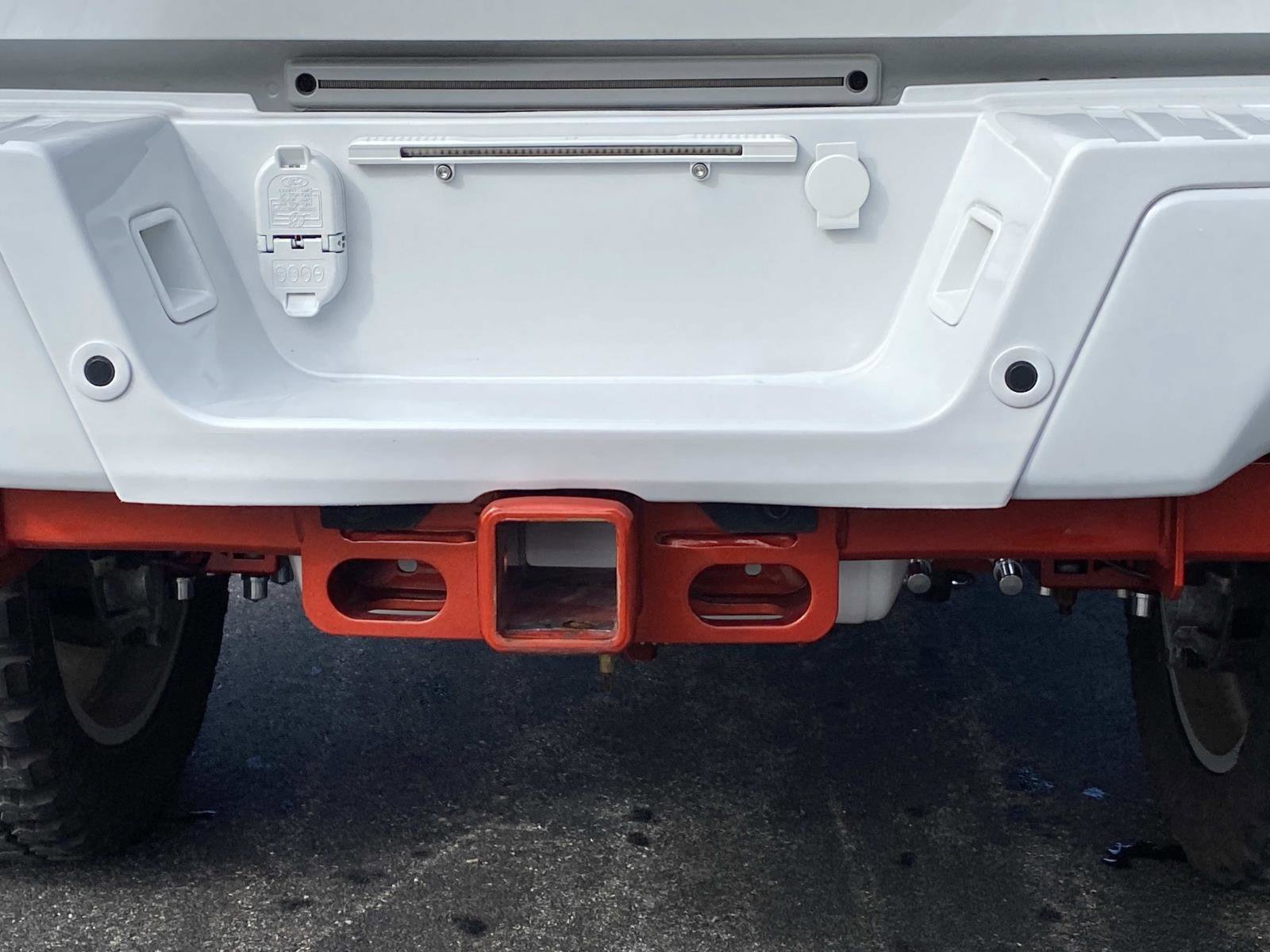 Used 2022 Ford F450 Platinum w/ FX4 Off-Road Package image 5