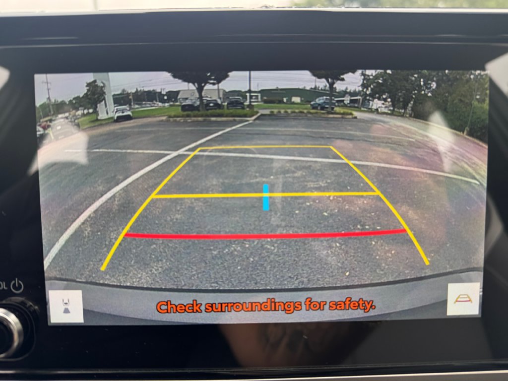Used 2026 Toyota Camry SE FWD image 25