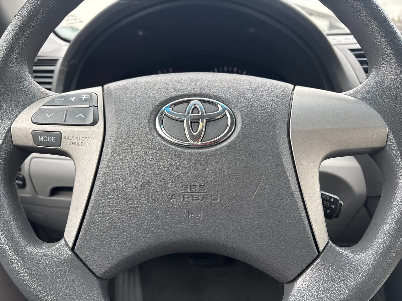 Used 2009 Toyota Camry LE FWD image 10