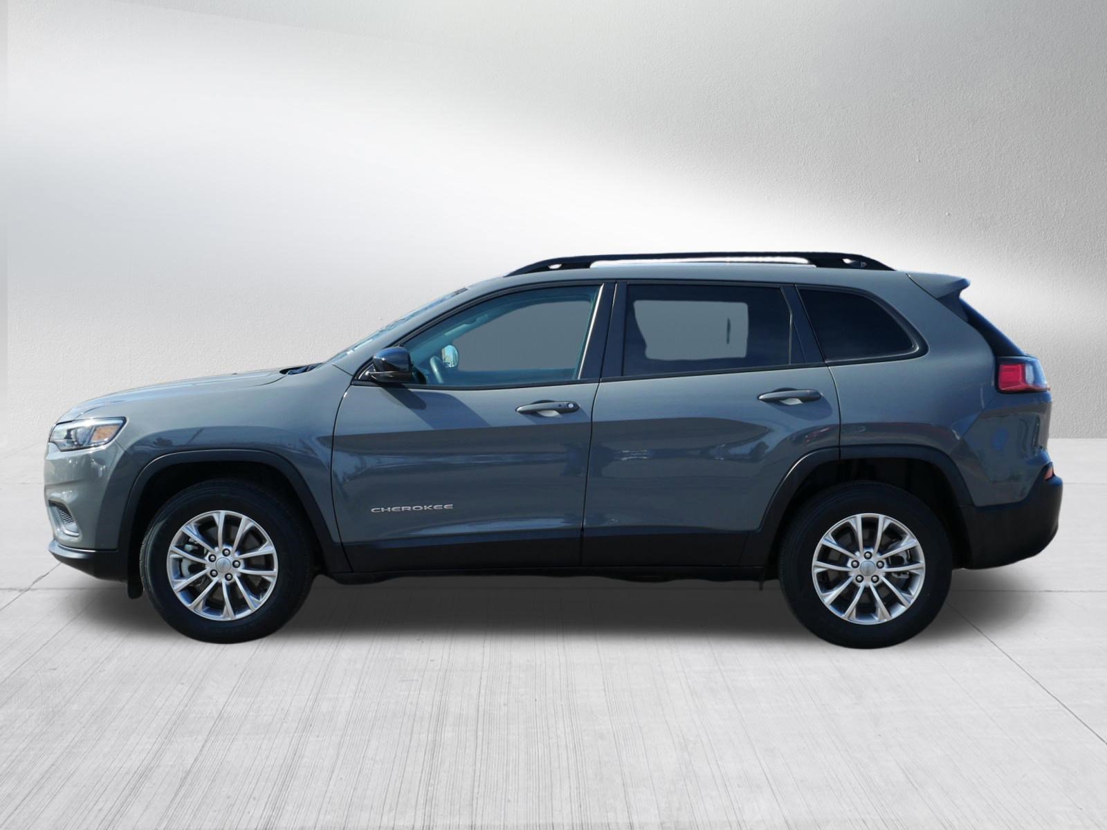 Used 2022 Jeep Cherokee Latitude Lux image 4