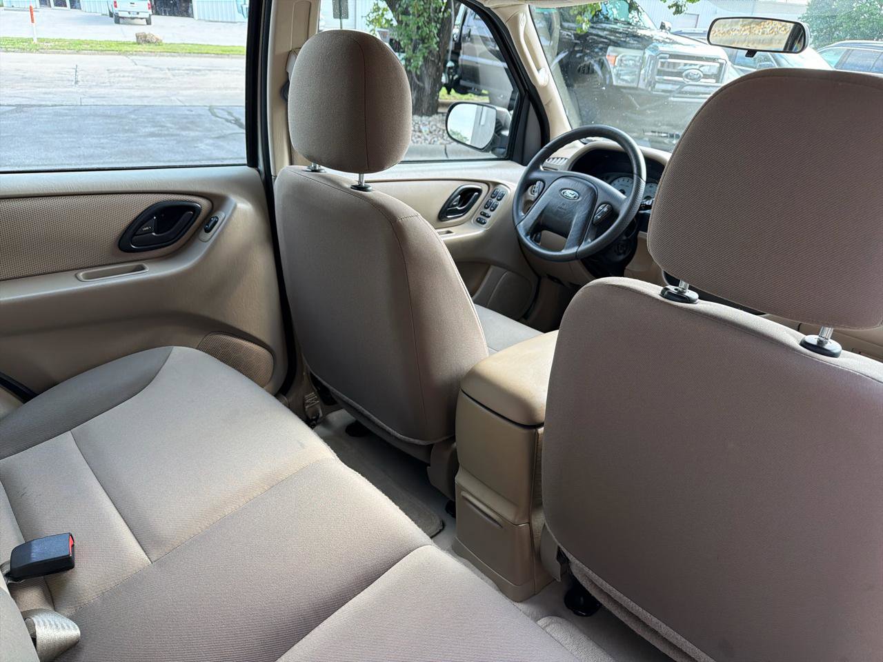 Used 2004 Ford Escape XLS FWD image 29