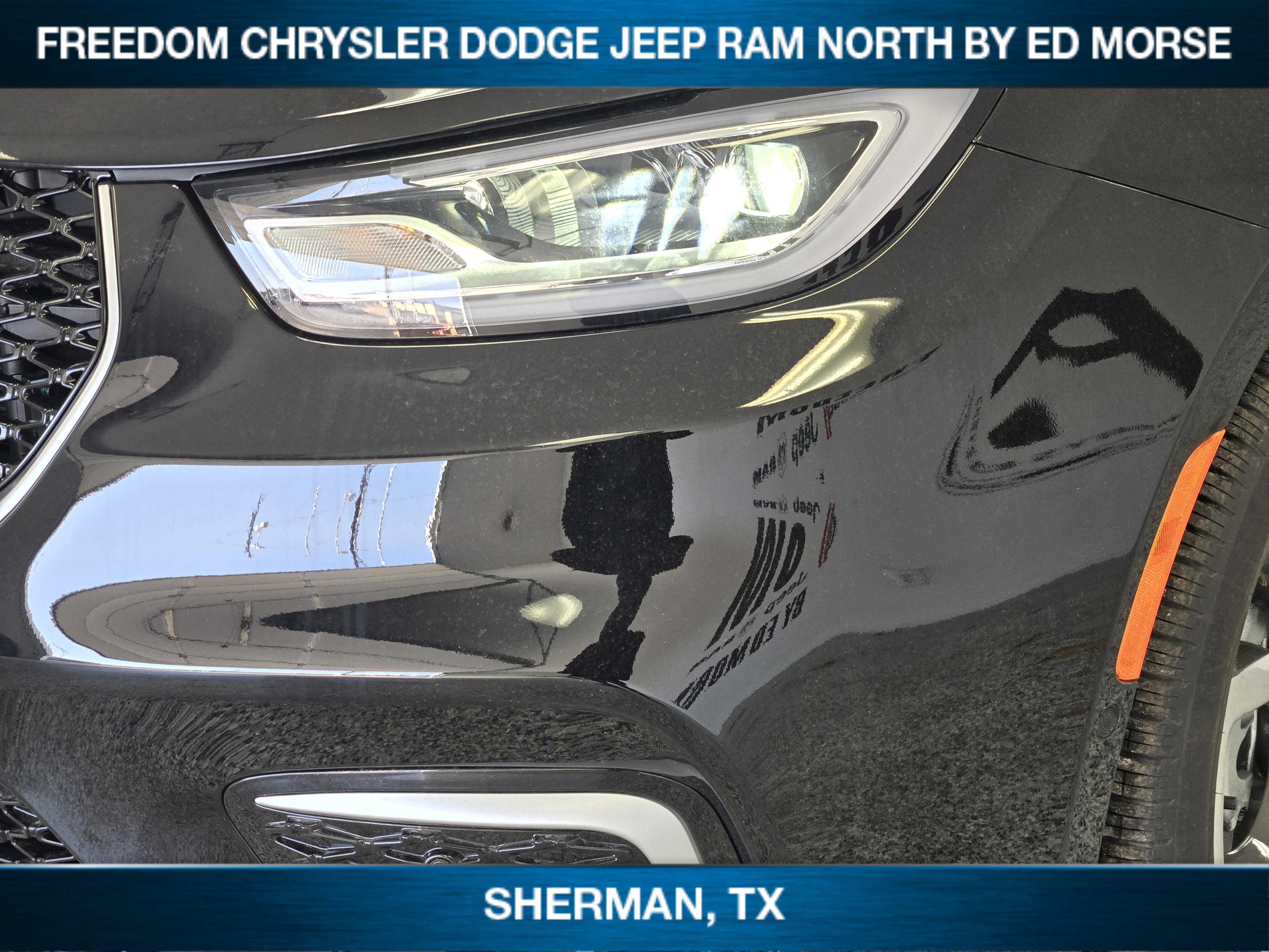 New 2026 Chrysler Pacifica Pinnacle image 5