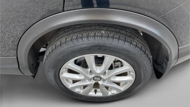 Used 2021 Nissan Rogue Sport S FWD image 6