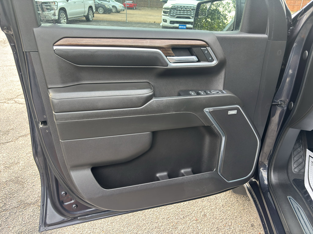 Used 2022 Chevrolet Silverado 1500 RST w/ Convenience Package II RWD image 11