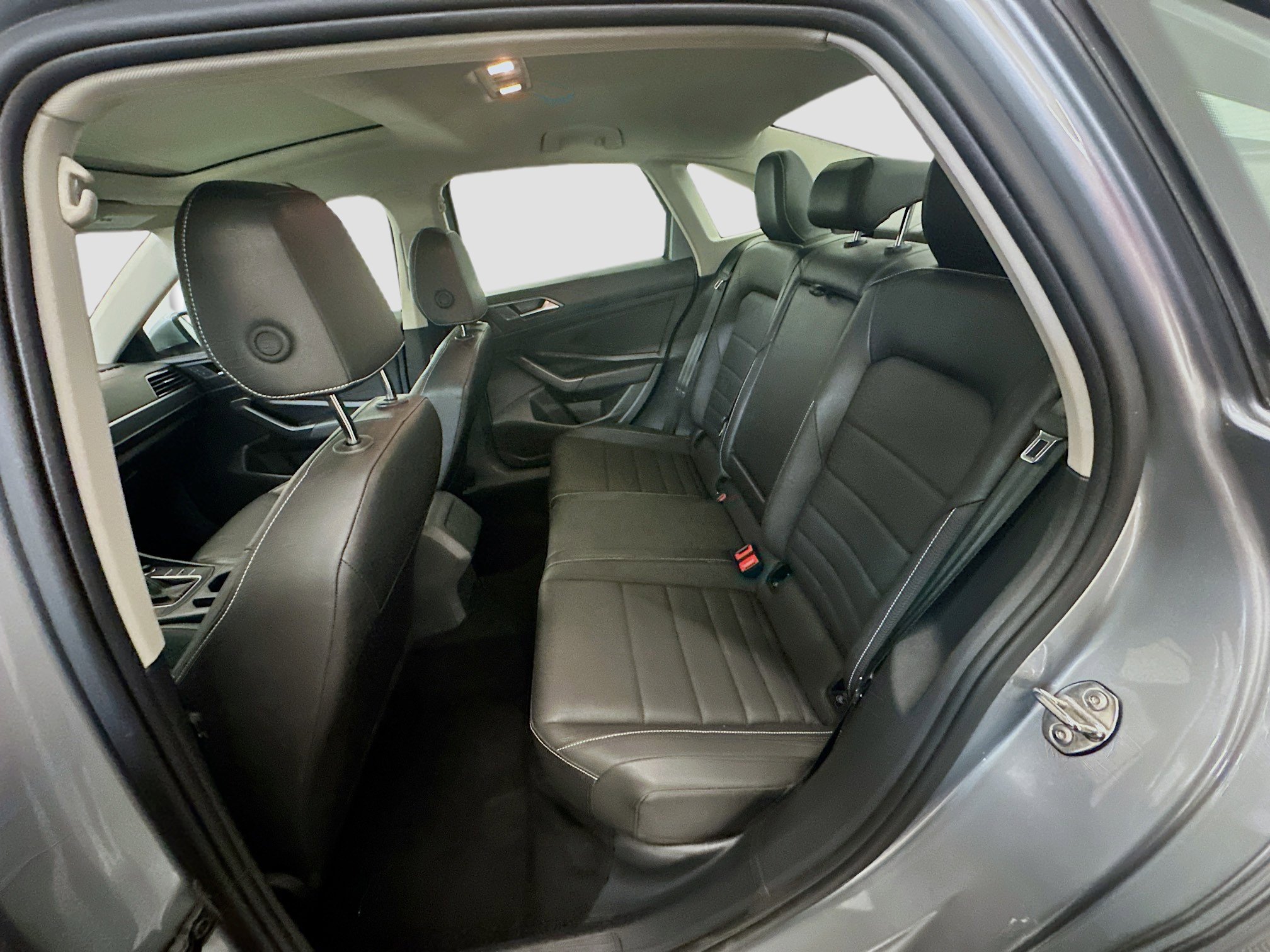 Used 2024 Volkswagen Jetta SE image 29