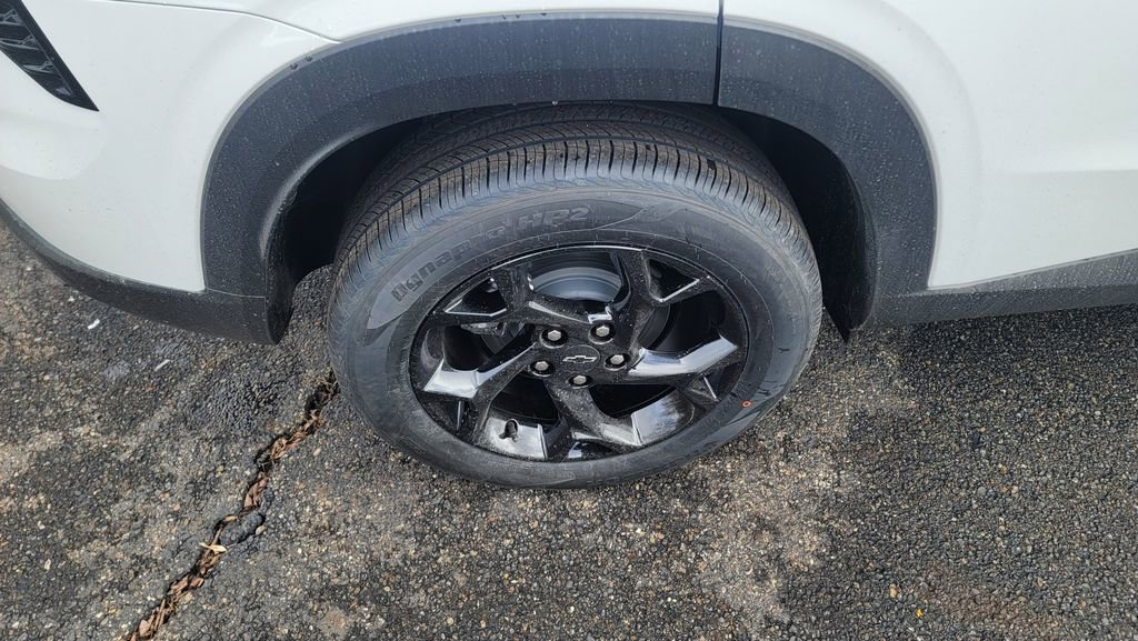 New 2026 Chevrolet Trax LT image 13