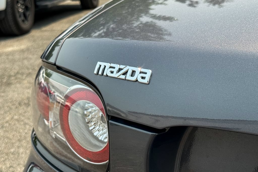 Used 2006 MAZDA MX-5 Miata Sport w/ Suspension Pkg RWD image 12