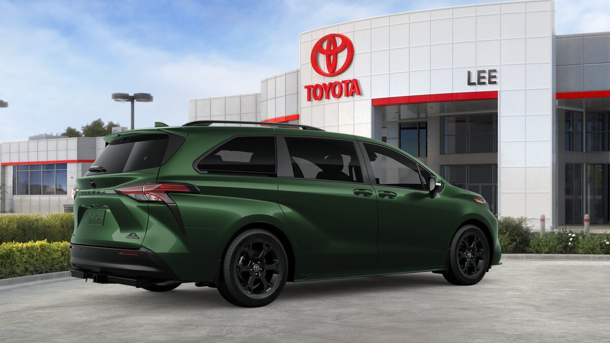New 2026 Toyota Sienna XLE Woodland Edition AWD/4WD image 10