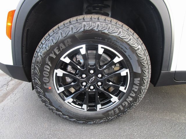 New 2026 Chevrolet Traverse Z71 w/ Driver Confidence Package image 2