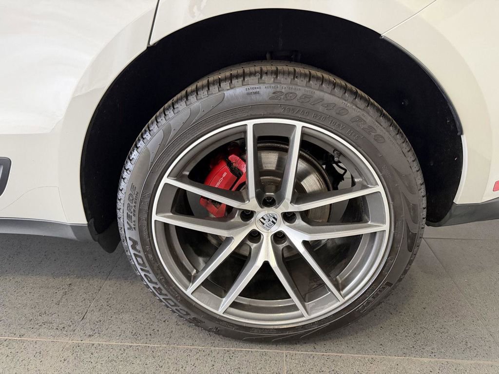 Used 2023 Porsche Macan S image 10