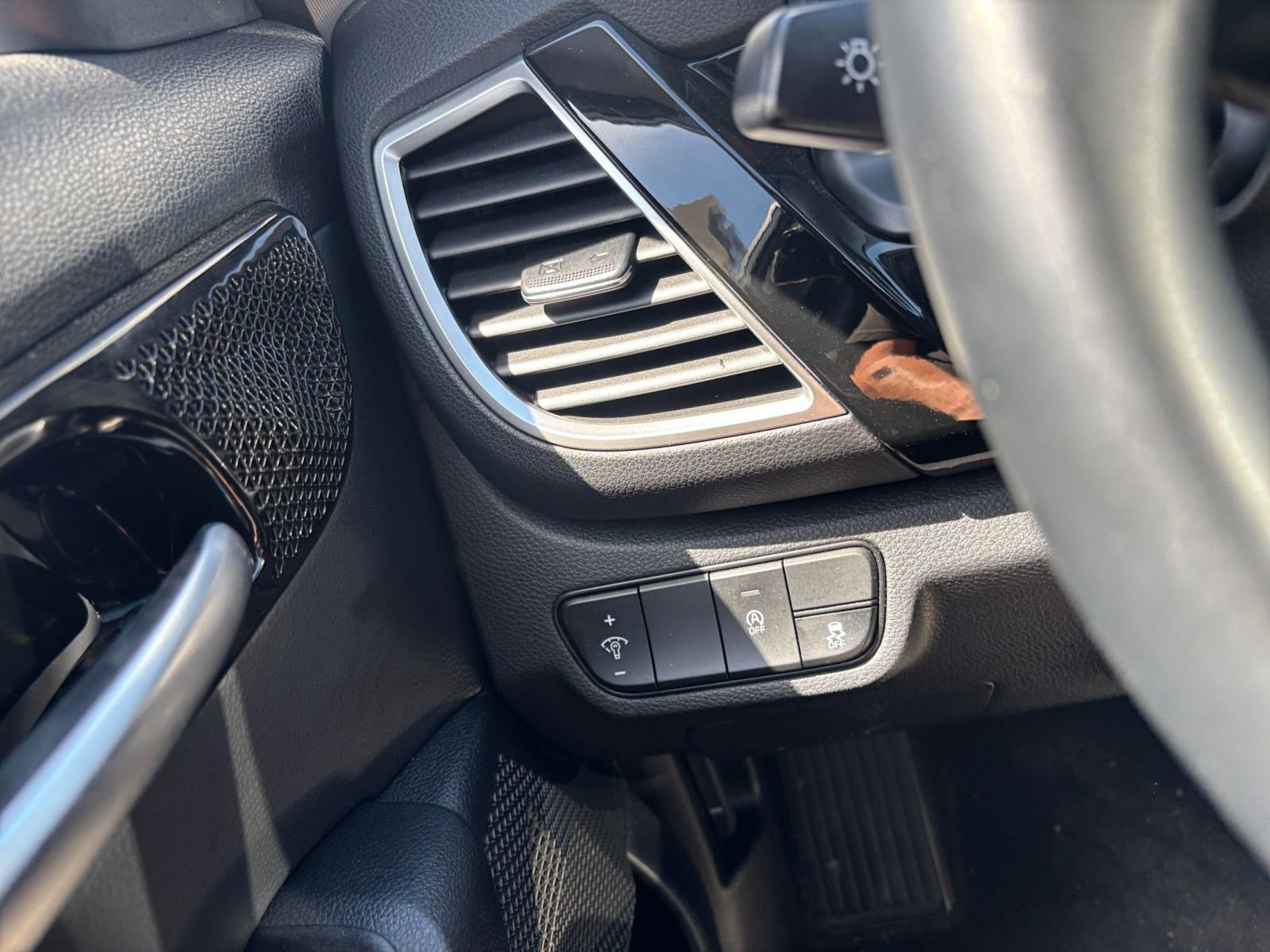 Used 2025 Kia Seltos S image 35