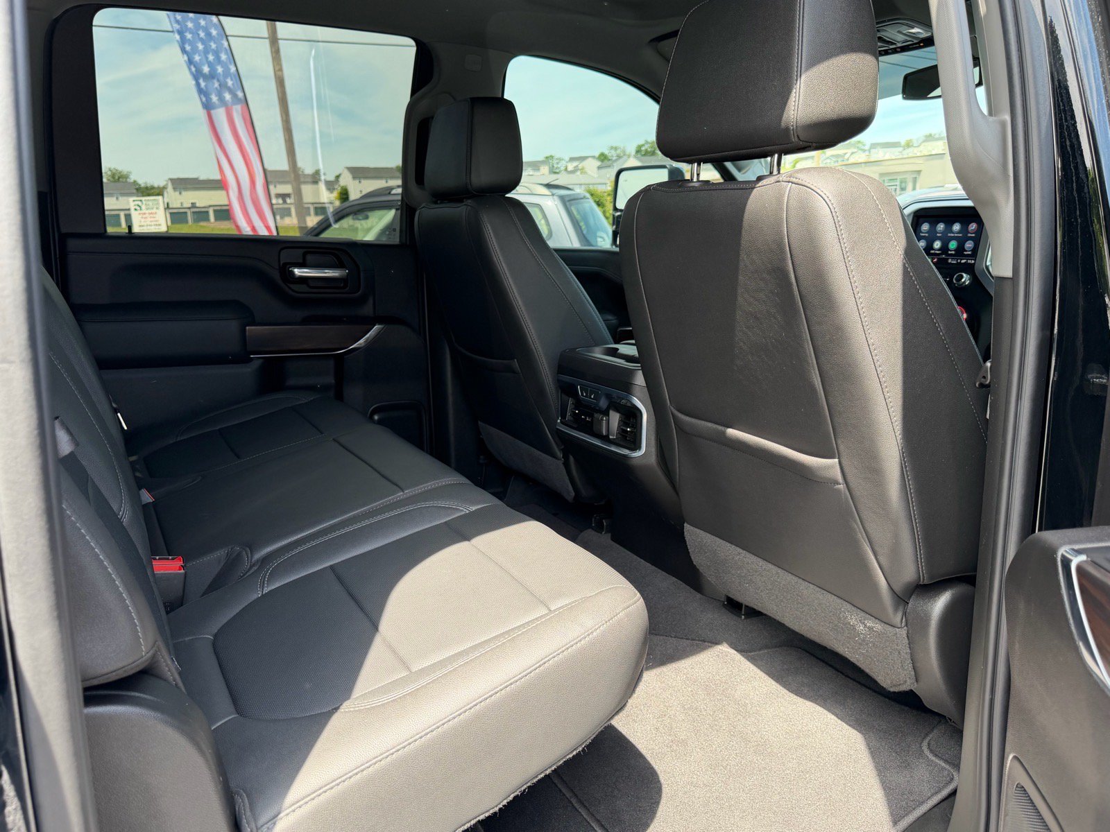 Used 2022 GMC Sierra 3500 SLT w/ SLT Preferred Package AWD/4WD image 27