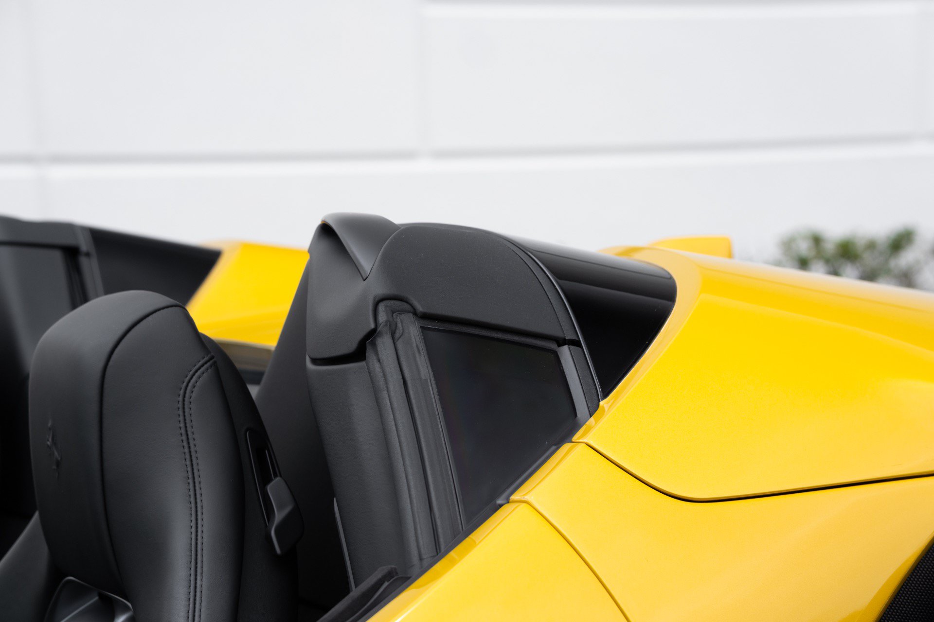 Used 2022 Ferrari SF90 Spider AWD/4WD image 37
