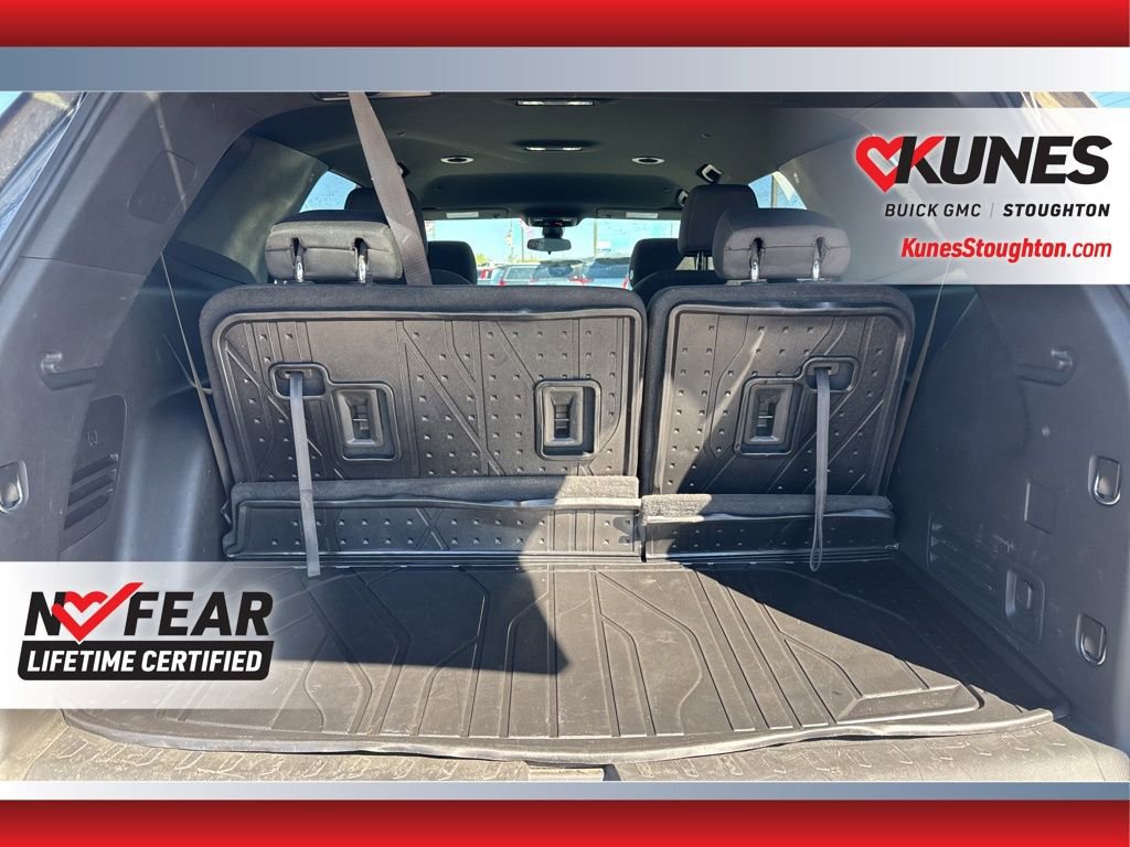 Used 2023 Chevrolet Traverse LT w/ LPO, Floor Liner Package image 46