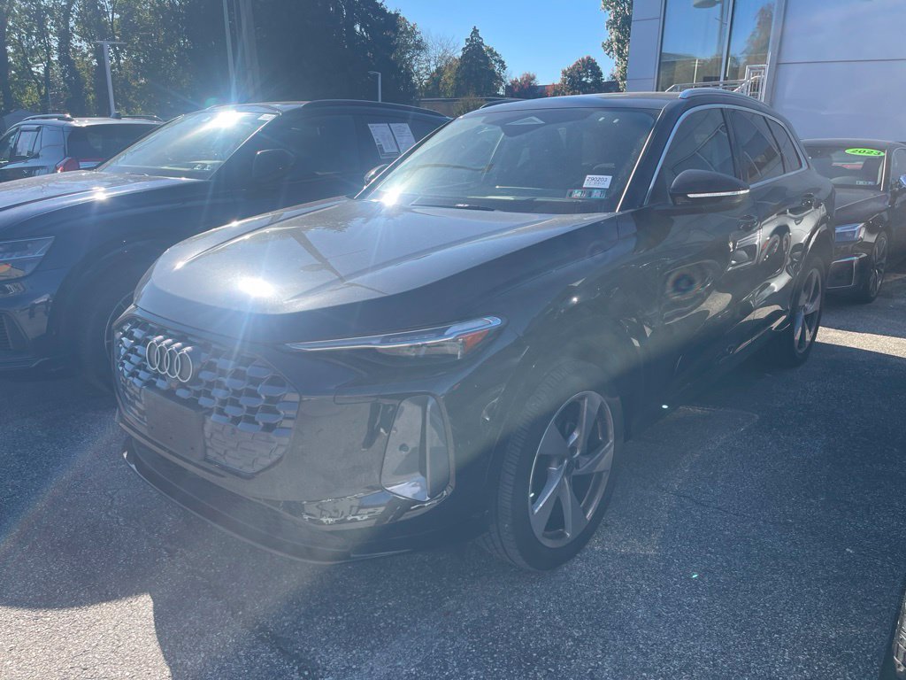 Certified 2025 Audi Q5 Premium Plus w/ Premium Plus AWD/4WD image 3