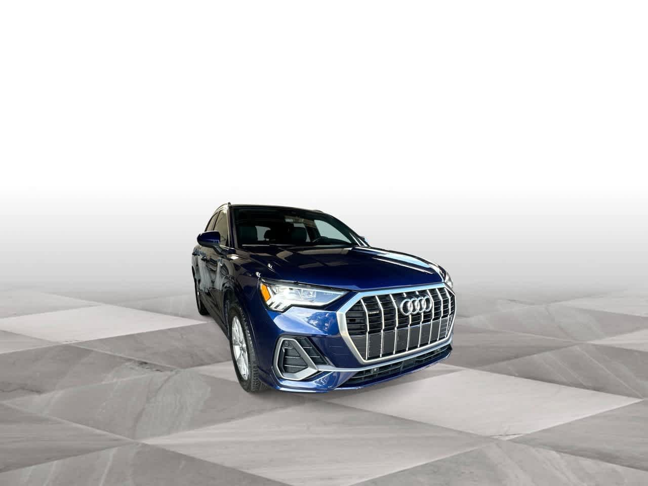 Used 2025 Audi Q3 2.0T Premium AWD/4WD image 2