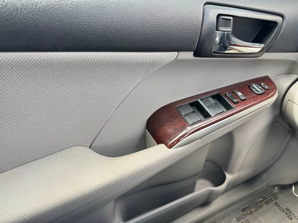 Used 2012 Toyota Camry XLE w/ Convenience Pkg image 29