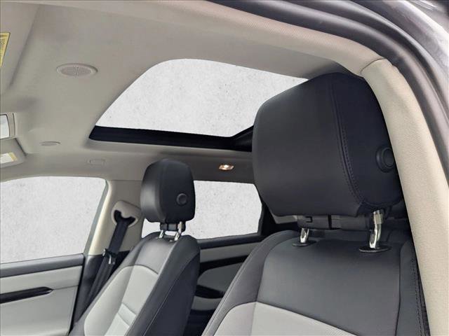 Used 2024 Land Rover Range Rover Evoque Dynamic SE image 17