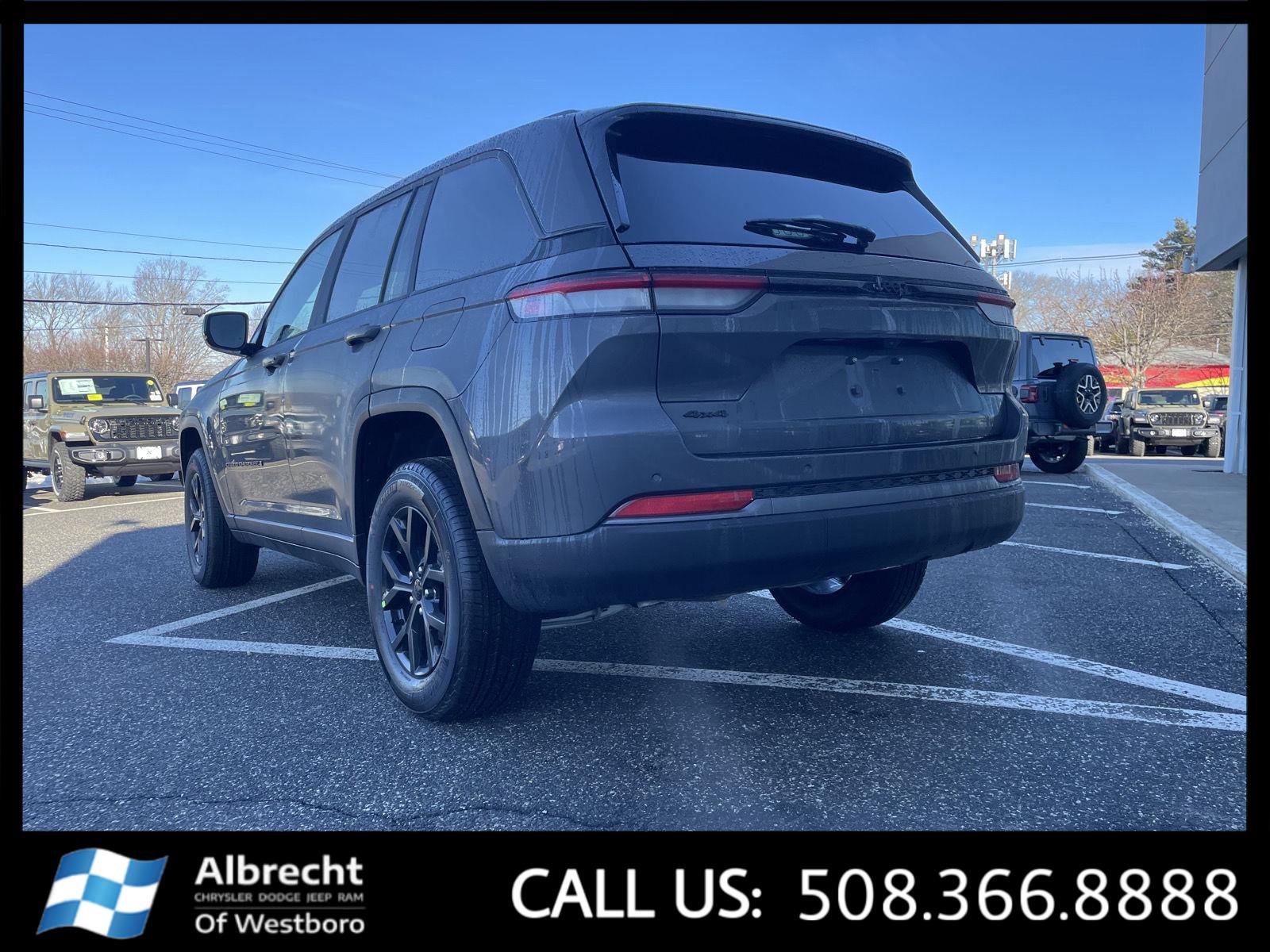 New 2026 Jeep Grand Cherokee Altitude image 3