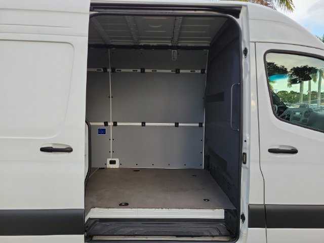 Used 2025 Mercedes-Benz Sprinter 2500 image 6
