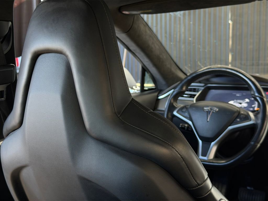 Used 2015 Tesla Model S 70D image 14