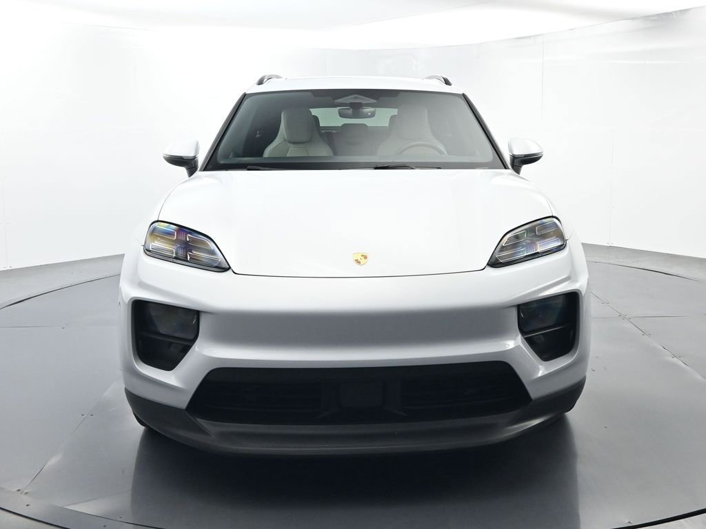 Certified 2025 Porsche Macan Electric image 18