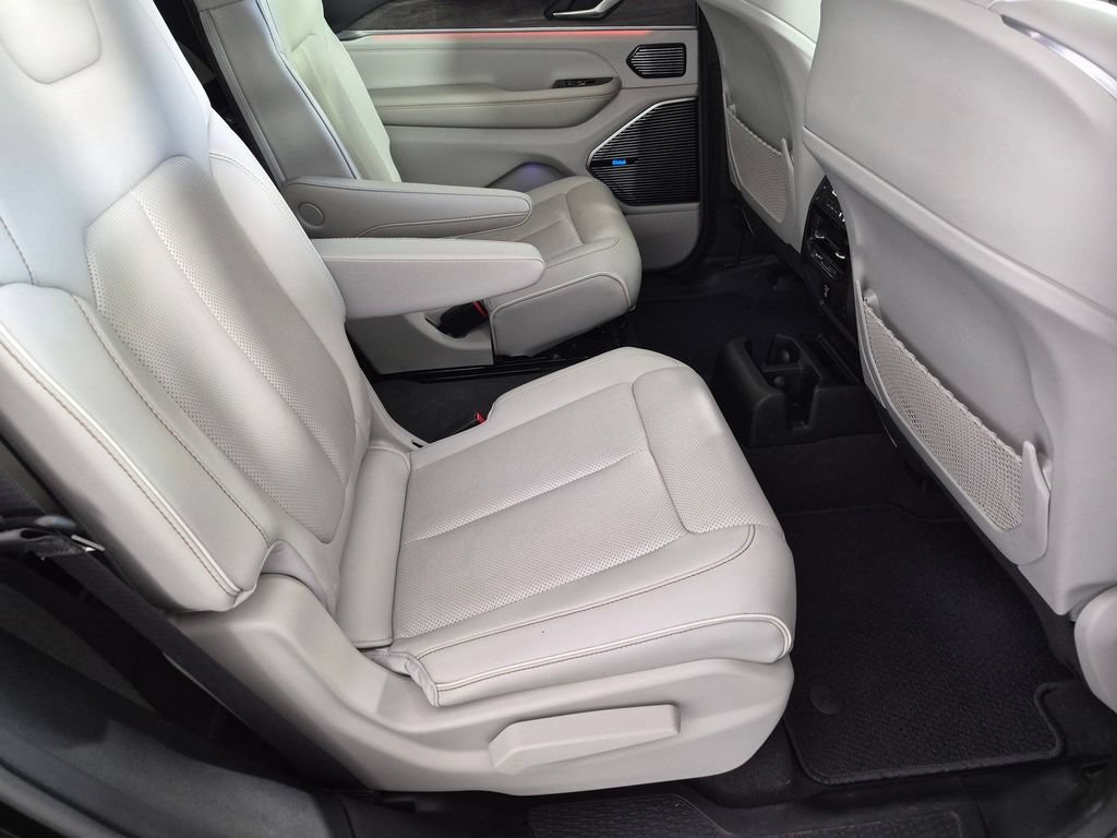 Certified 2021 Jeep Grand Cherokee L Overland w/ Luxury Tech Group IV AWD/4WD image 35