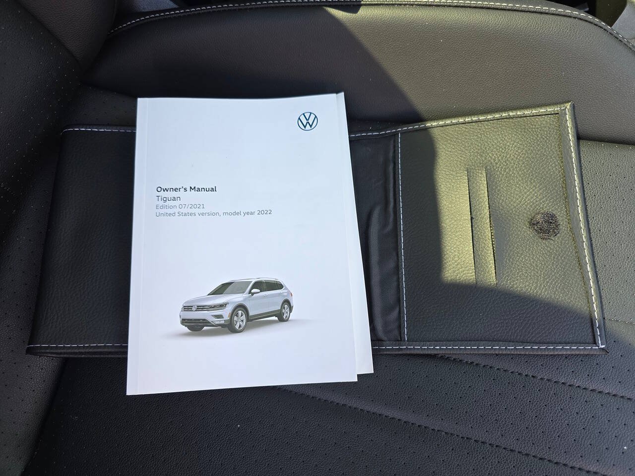 Used 2022 Volkswagen Tiguan SE FWD image 41
