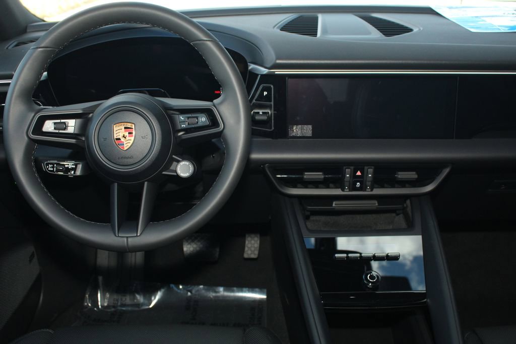 New 2026 Porsche Macan 4 Electric AWD/4WD image 5