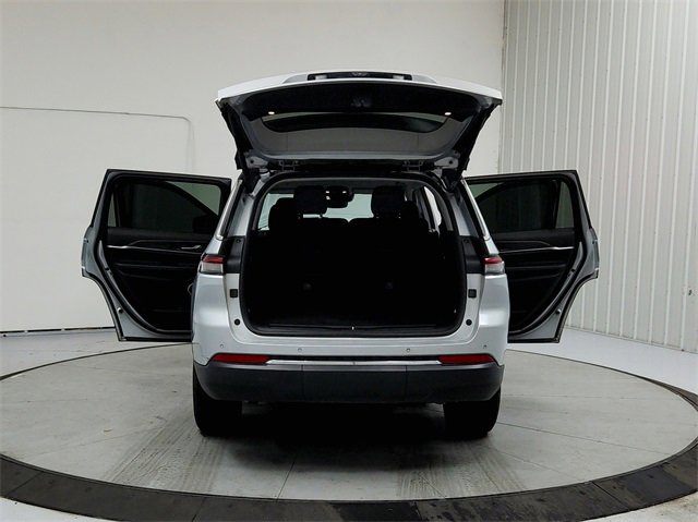 Used 2022 Jeep Grand Cherokee L Limited image 14