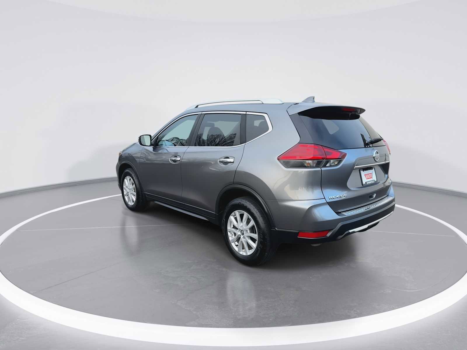 Used 2017 Nissan Rogue SV image 6