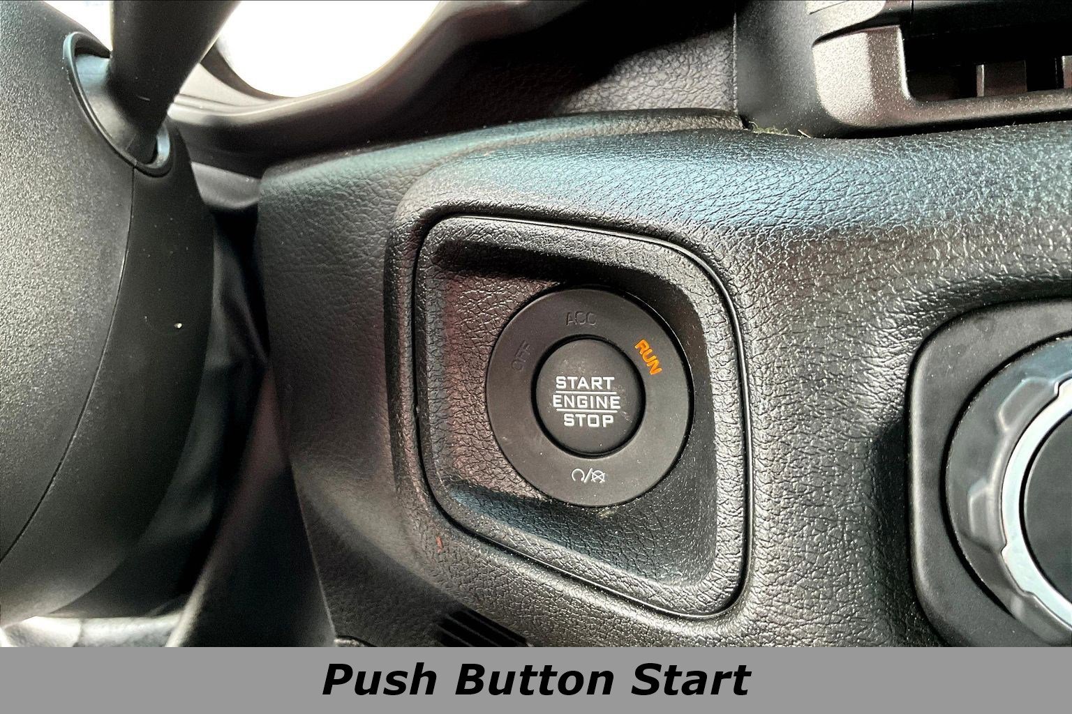 Used 2024 Jeep Wrangler Unlimited AWD/4WD image 36