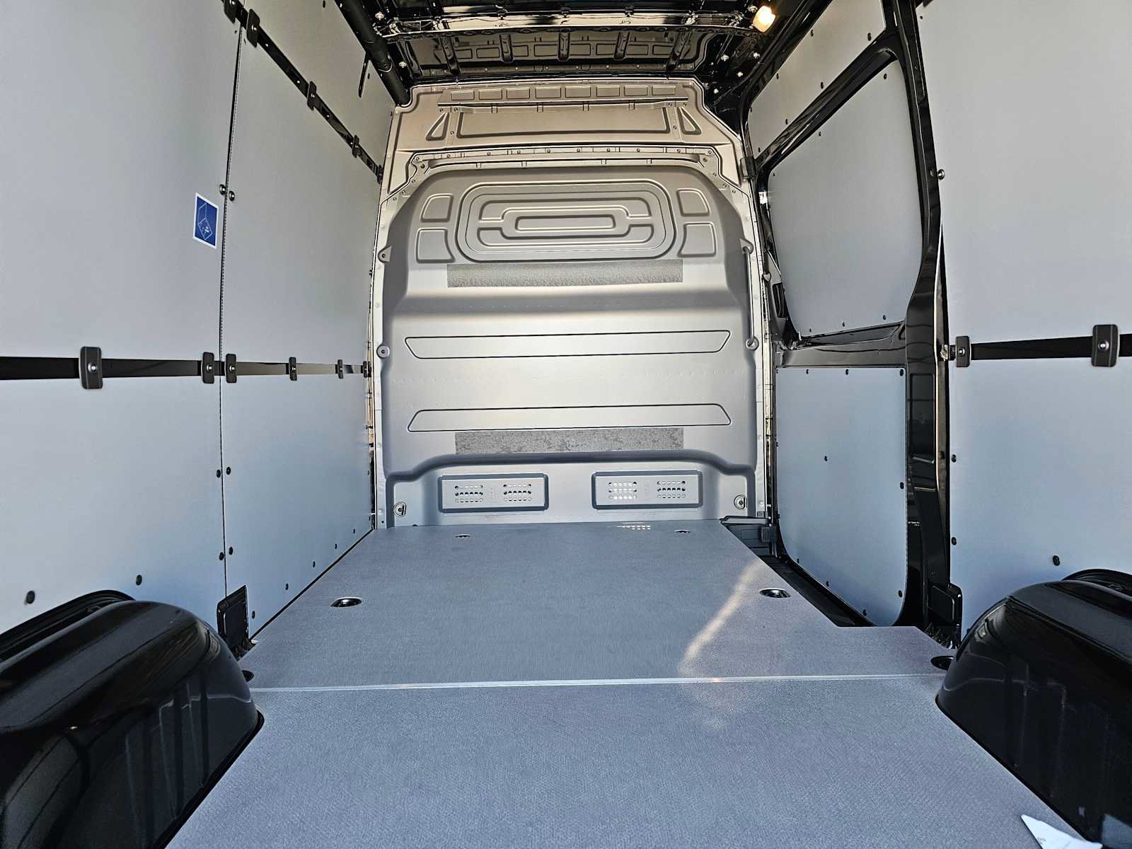 New 2026 Mercedes-Benz Sprinter 2500 image 17