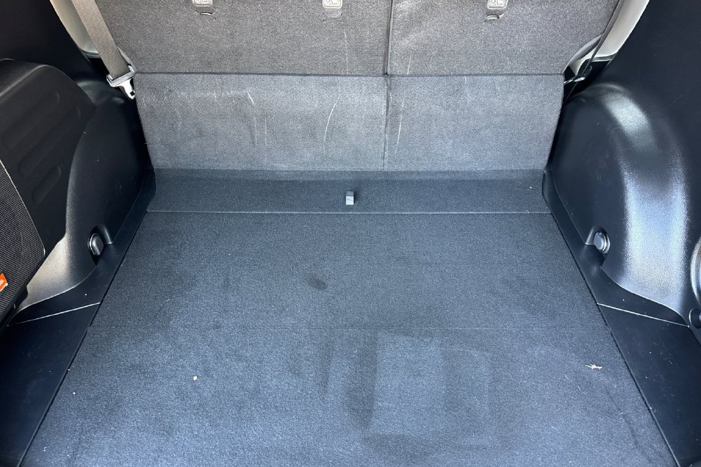 Used 2014 Toyota RAV4 Limited w/ Technology Package FWD image 14