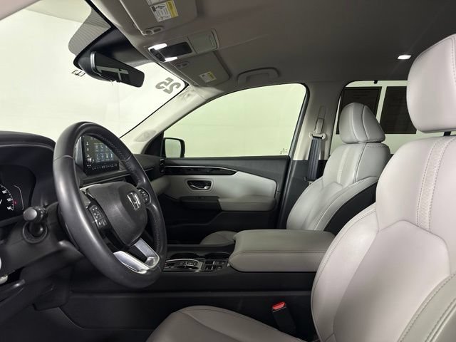 Used 2025 Honda Pilot EX-L image 19
