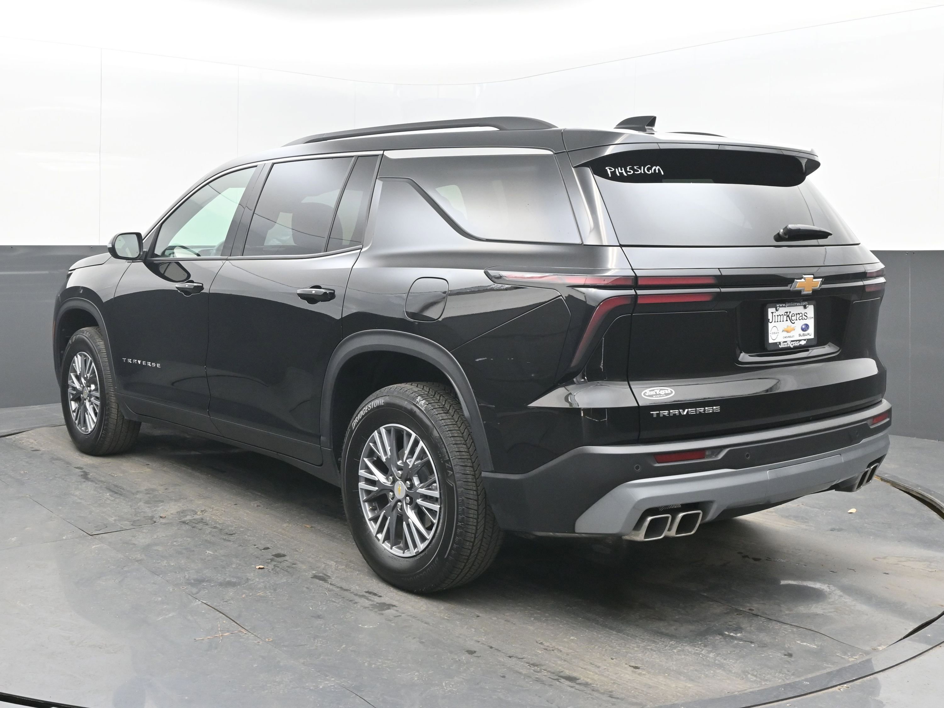 Used 2025 Chevrolet Traverse LT image 8