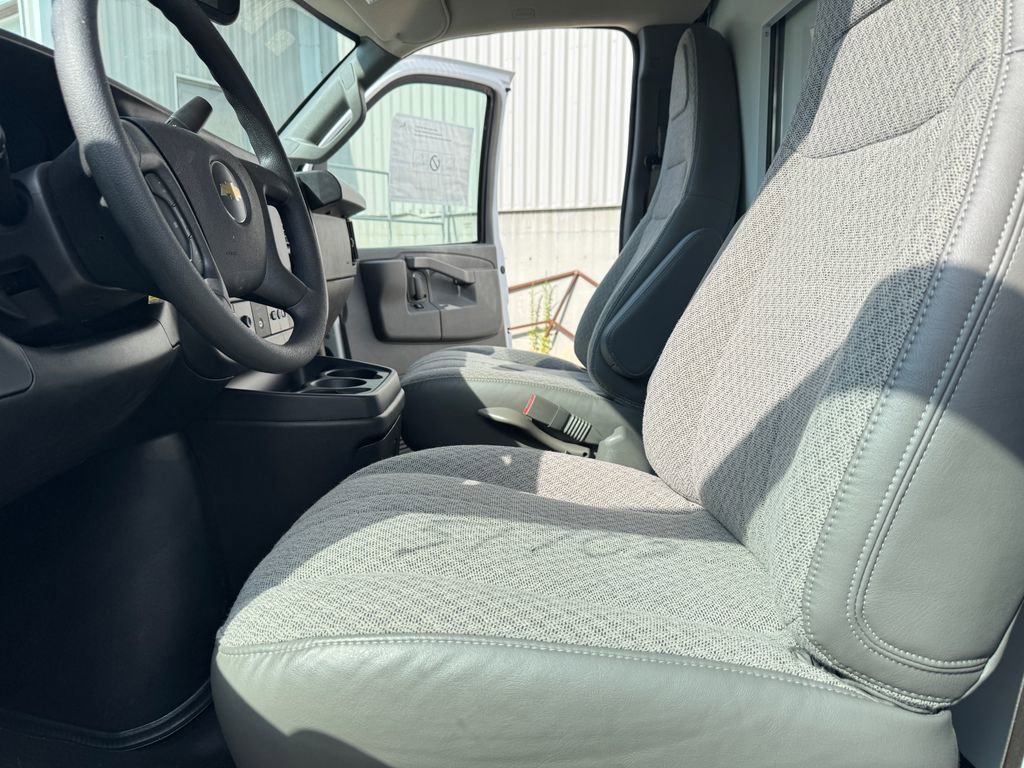 New 2025 Chevrolet Express 3500 w/ Power Convenience Package RWD image 7