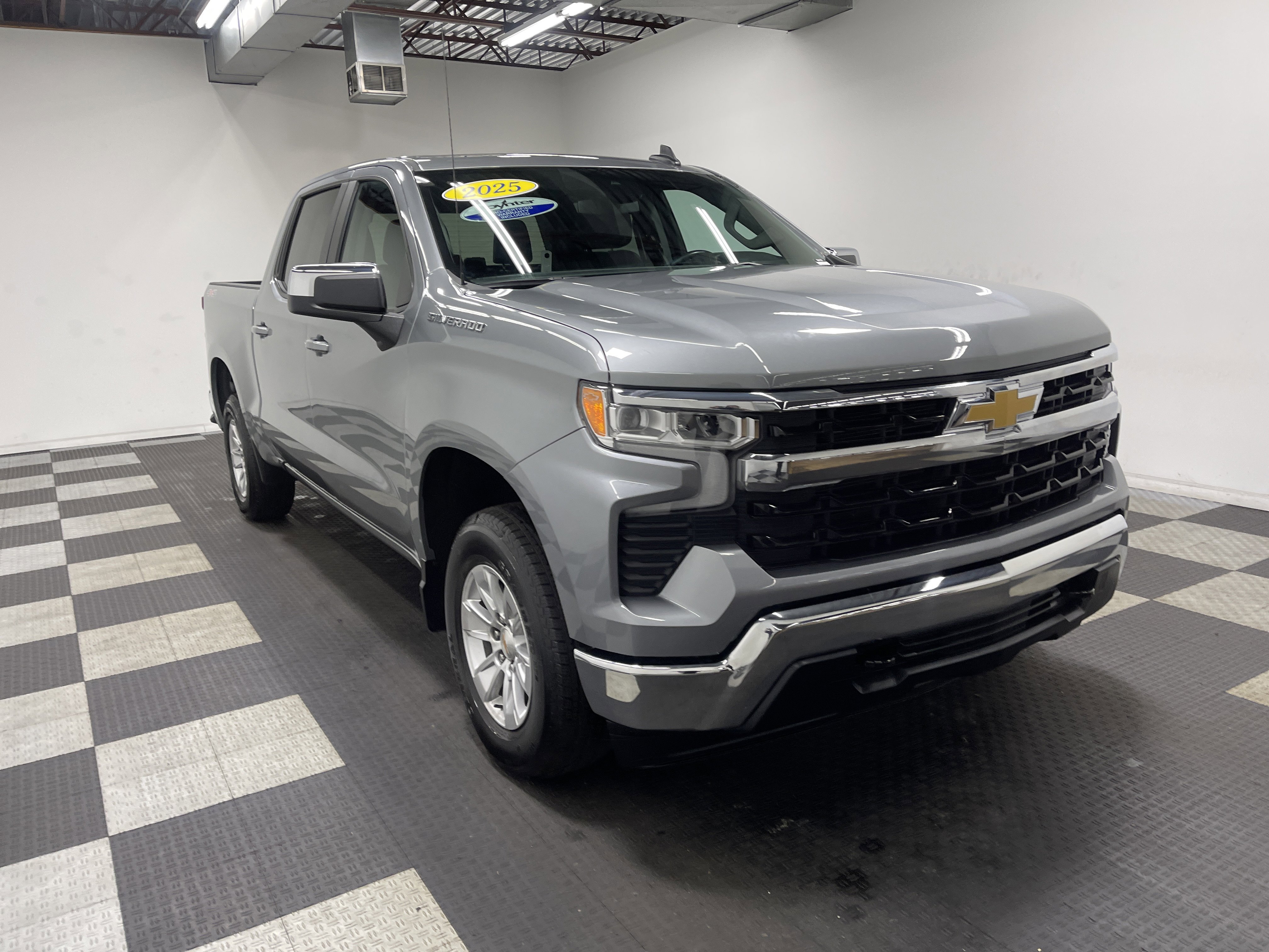 Used 2025 Chevrolet Silverado 1500 LT image 6