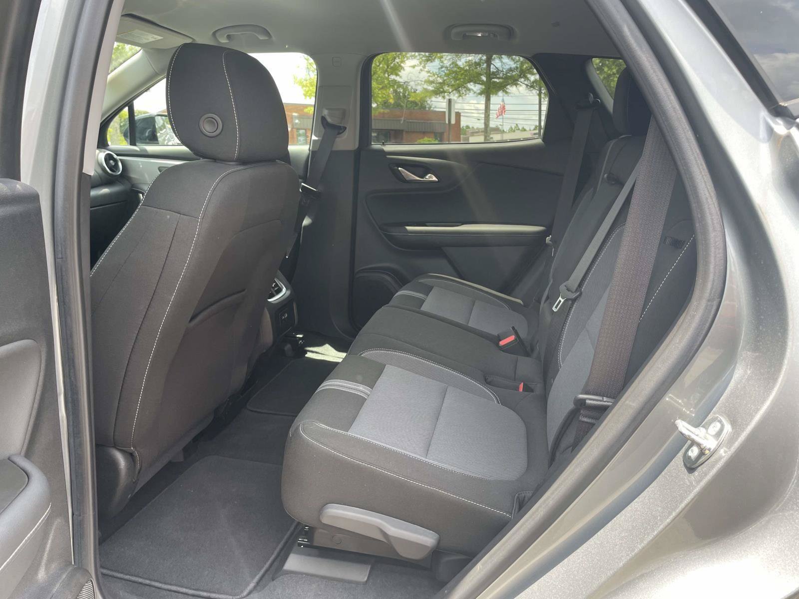Used 2024 Chevrolet Blazer LT w/ Midnight/Sport Edition FWD image 3