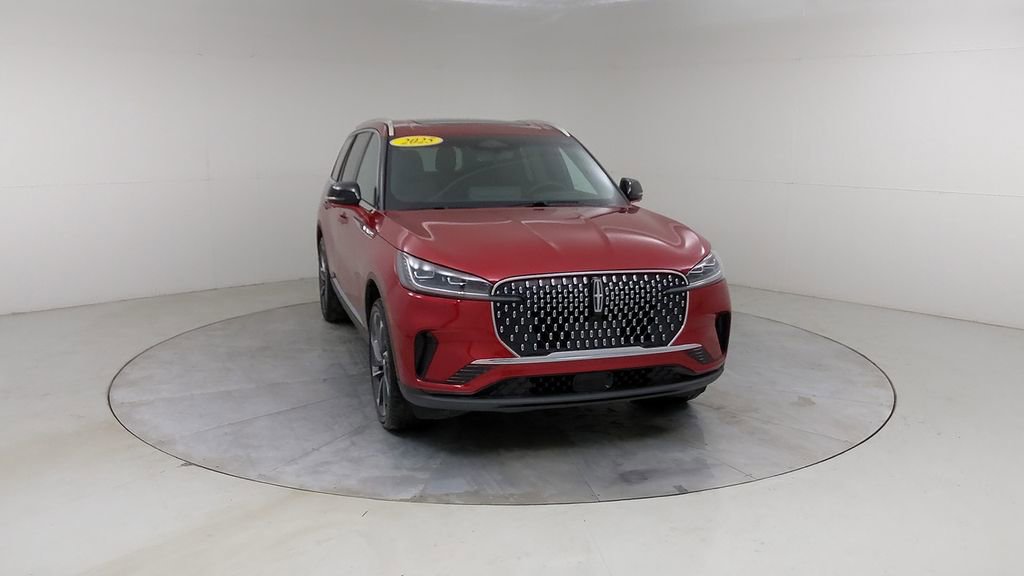 Used 2025 Lincoln Aviator Reserve w/ Equipment Group 201A image 9
