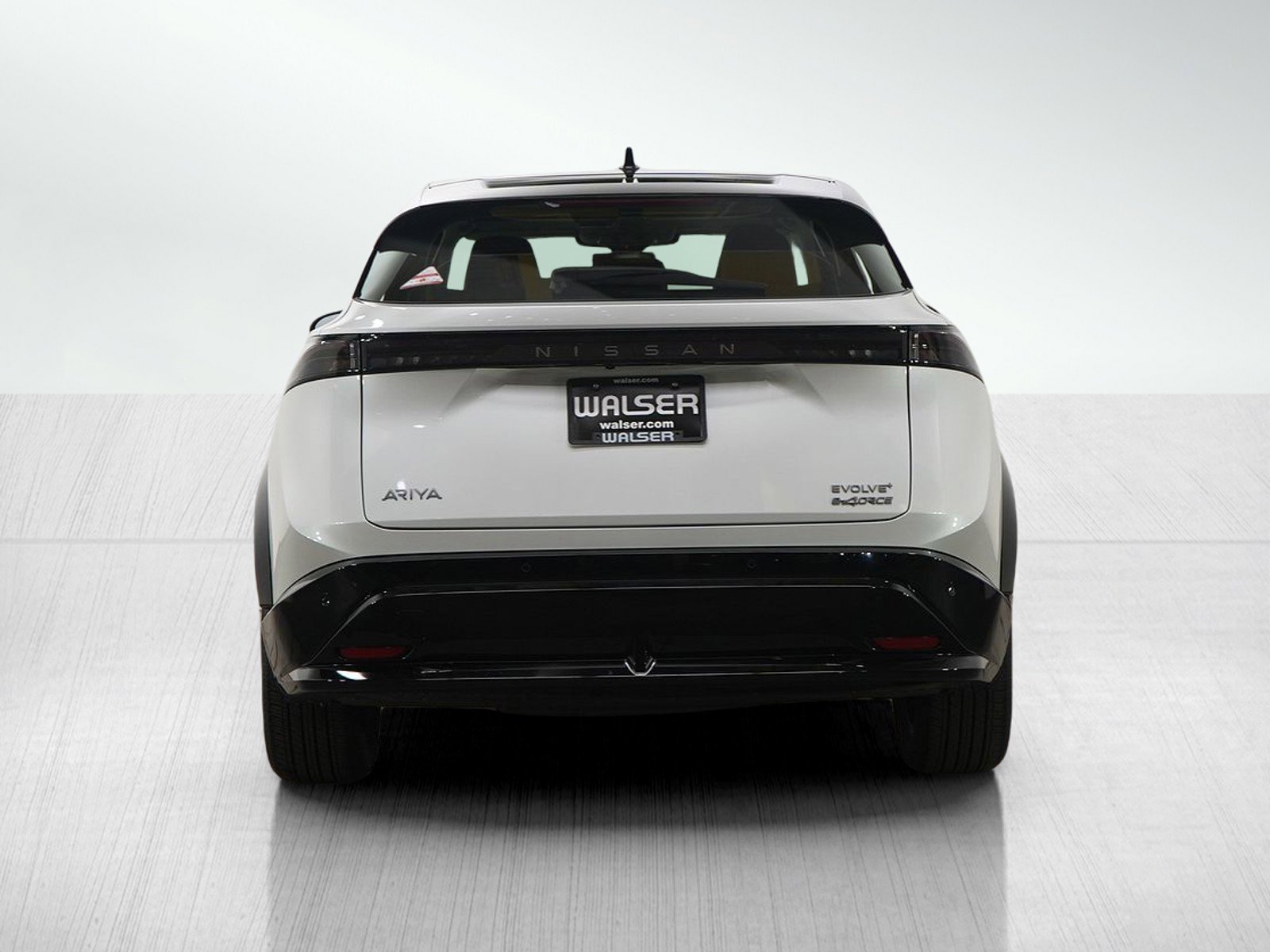 Used 2023 Nissan Ariya AWD image 6