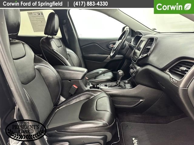 Used 2019 Jeep Cherokee Latitude Plus image 9