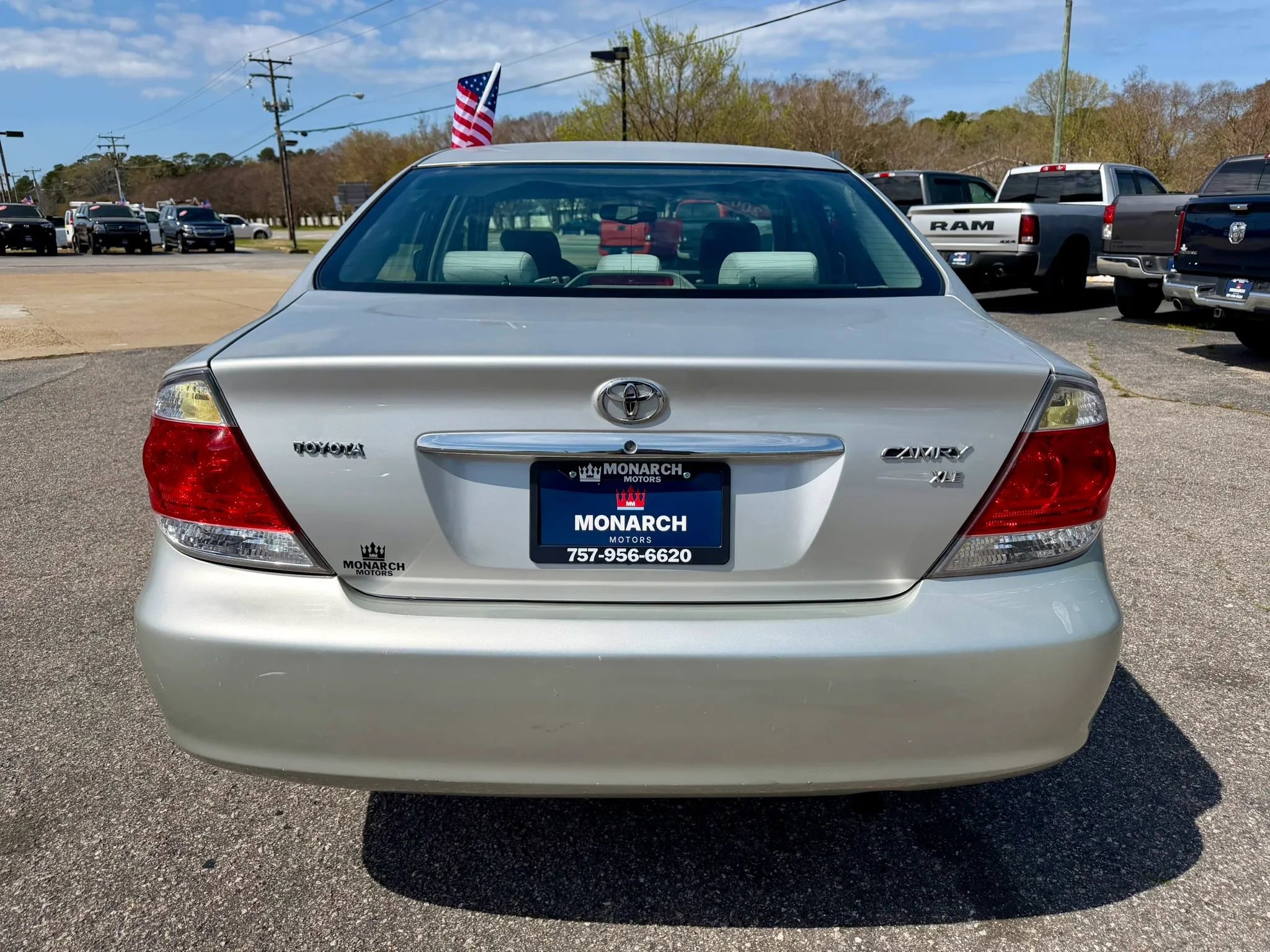 Used 2005 Toyota Camry XLE image 4
