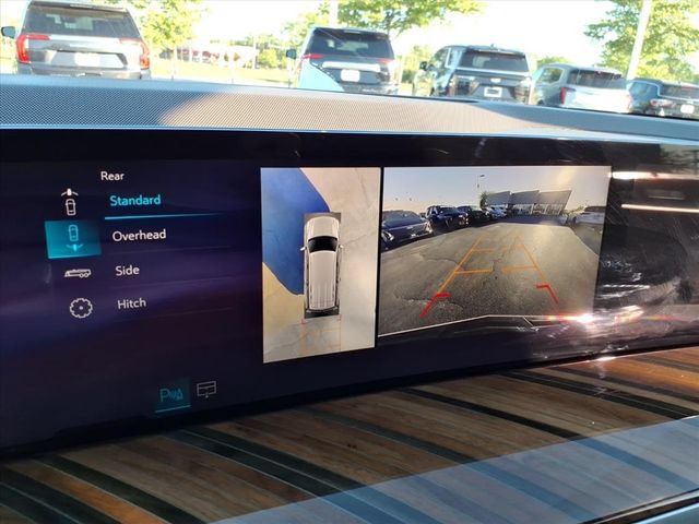 Certified 2025 Cadillac Escalade Sport Platinum AWD/4WD image 32