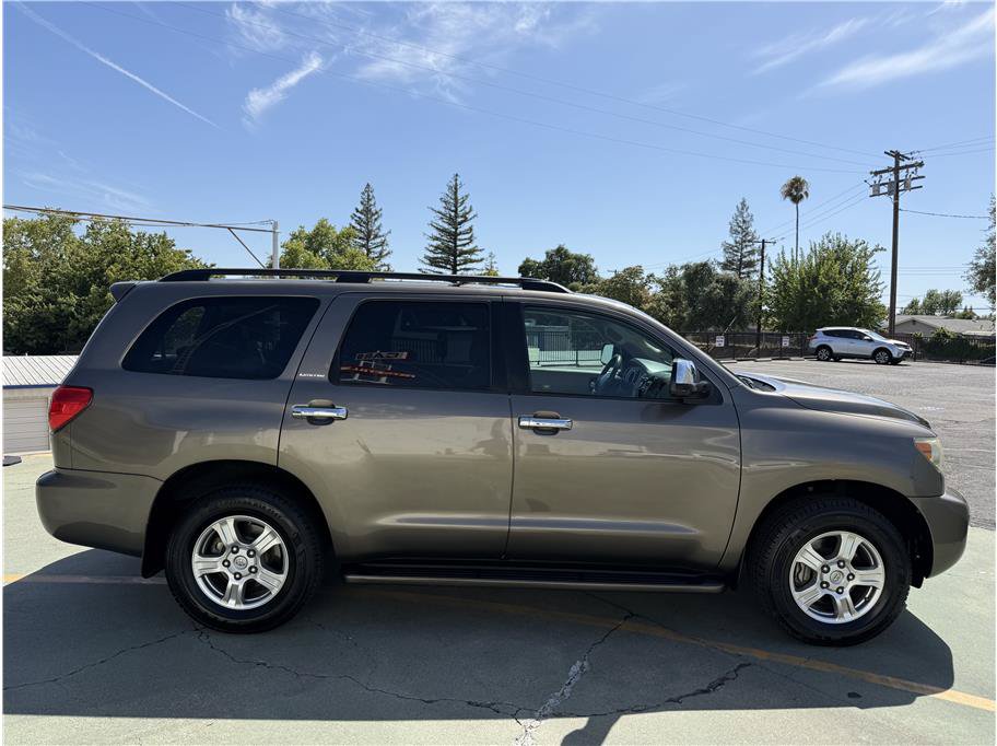 Used 2008 Toyota Sequoia Limited RWD image 5