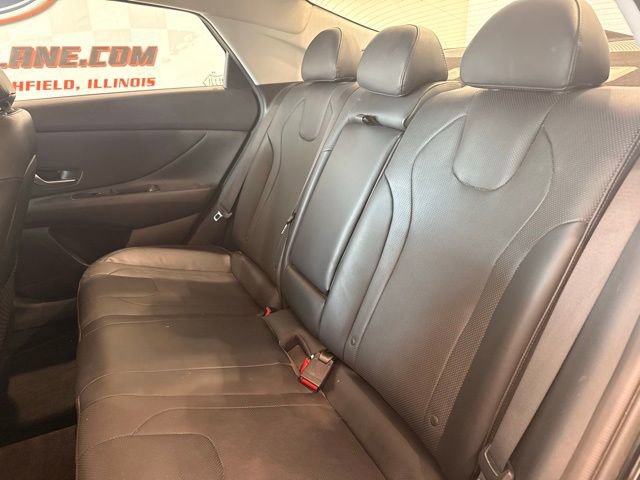 Used 2021 Hyundai Elantra Limited image 17